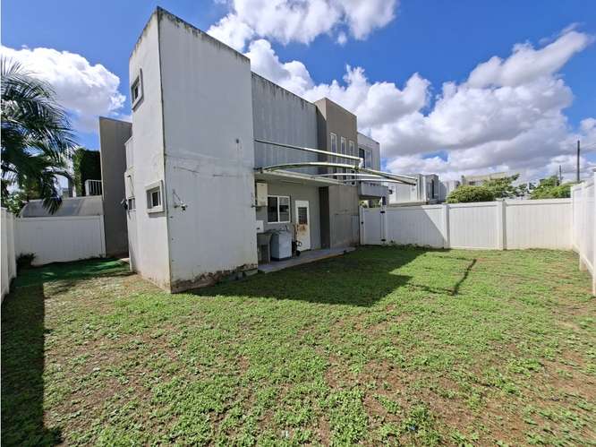 BRISAS DEL GOLF / VICTORIA / 256M / 3 HABITACIONES / PATIO / DUPLEX
