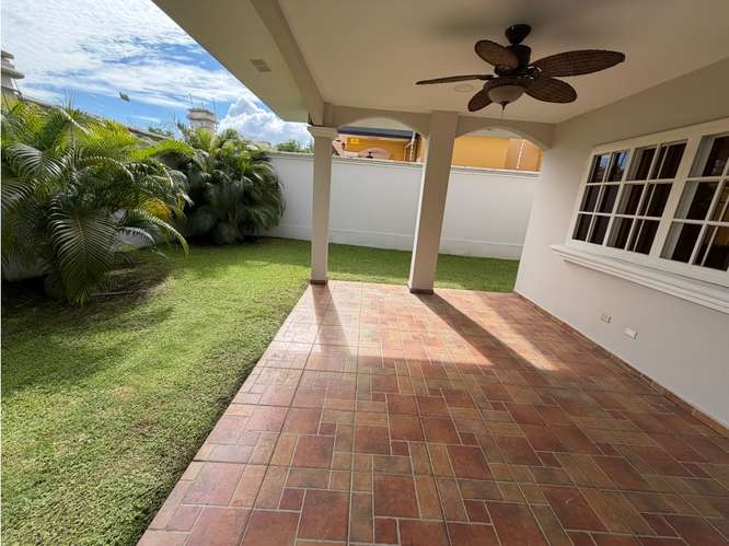 SE VENDE CASA ANCON LAS HUACAS RAINFOREST VILLAS 450M 4 HABITACIONES