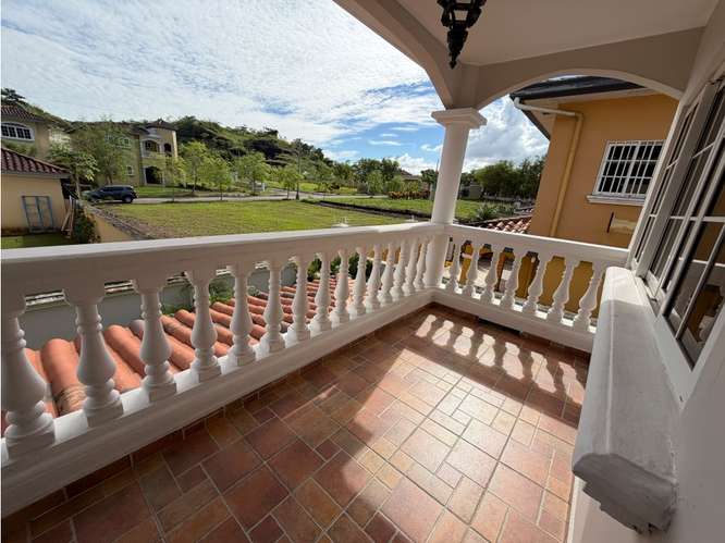 ANCON / LAS HUACAS / RAINFOREST VILLAS / 450M / 4 HABITACIONES