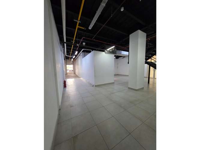 SE ALQUILA OFIBODEGA PLAZA DEL ESTE CENTER 398M DIVISIONES 2 NIVELES
