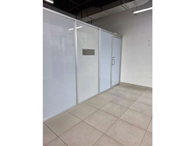 OFIBODEGA / PLAZA DEL ESTE CENTER / 398M / DIVISIONES  / 2 NIVELES