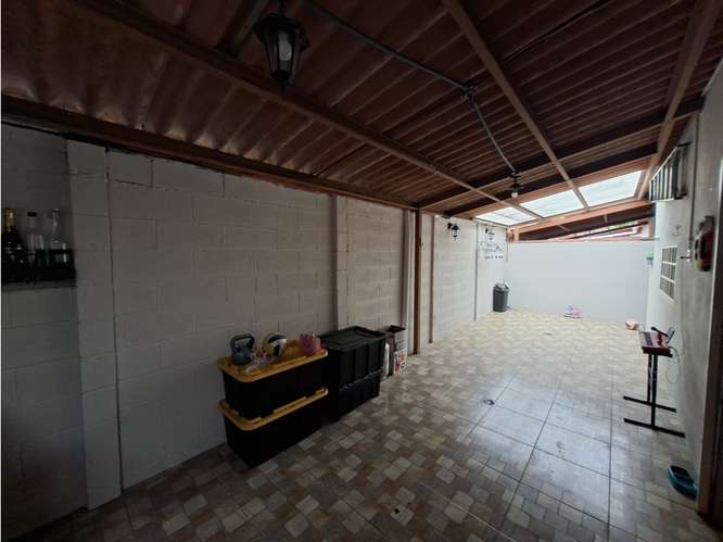 SE VENDE CASA EN LOS CASTAÑOS ARBOLEDAS LOS CASTAÑOS 170M 3 HABITACION