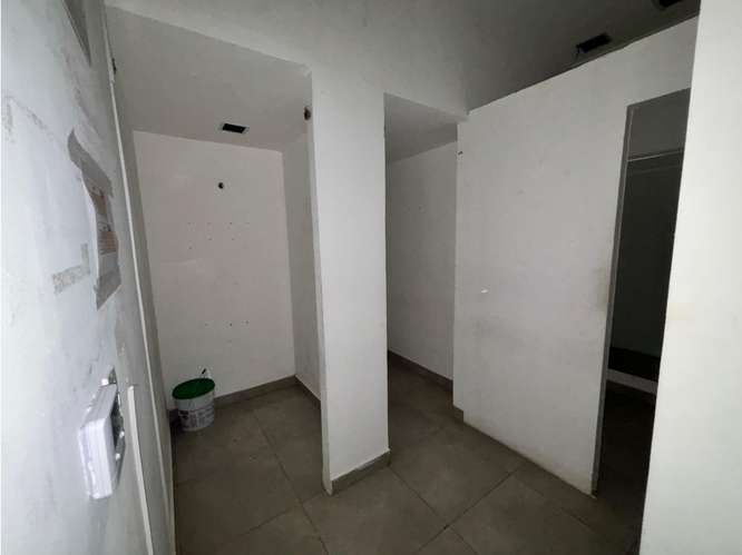 LOCAL COMERCIAL / LOS ANDES MALL  /  175M2 / PLANTA BAJA - Imagen 3