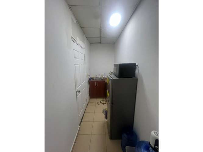 SE ALQUILA GALERA EN COSTA DEL ESTE 35M 1 BAÑO COCINA Y OFICINAS