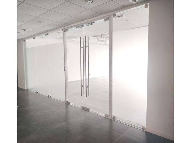 OFICINA / COSTA DEL ESTE / PLAZA REAL / 118M / 1 BAÑO / NO DIVISIONES