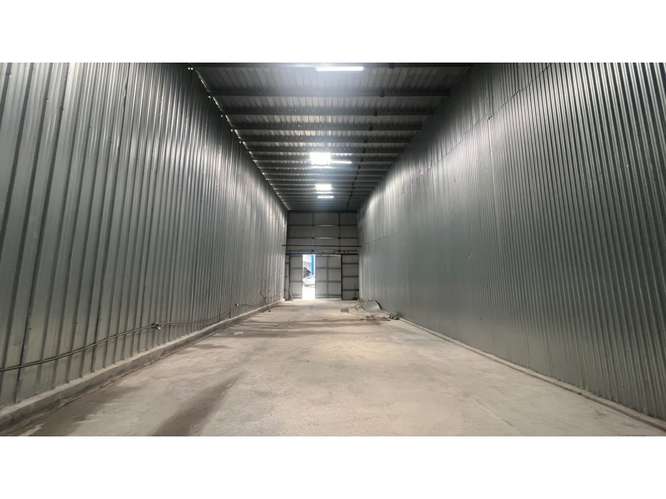 SE ALQUILA GALERA COMERCIAL 200M EN LAS MAÑANITAS PARQUE INDUSTRIAL