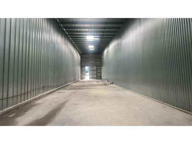 SE ALQUILA GALERA COMERCIAL 200M EN LAS MAÑANITAS PARQUE INDUSTRIAL