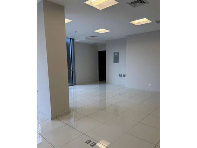 OFICINA  / COSTA DEL ESTE / BOULEVARD DEL ESTE / 125M2 /VIA PRINCIPAL