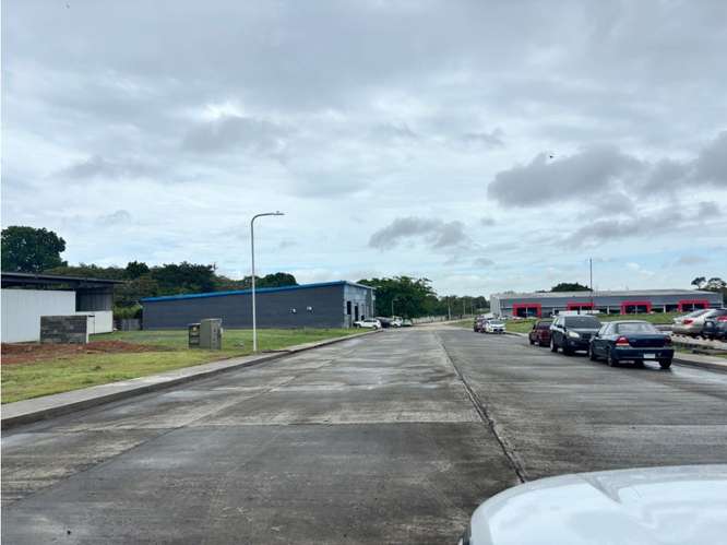 TERRENO EN PARQUE INDUSTRIAL / TOCUMEN STORAGE COMPLEX / 2,500 M2