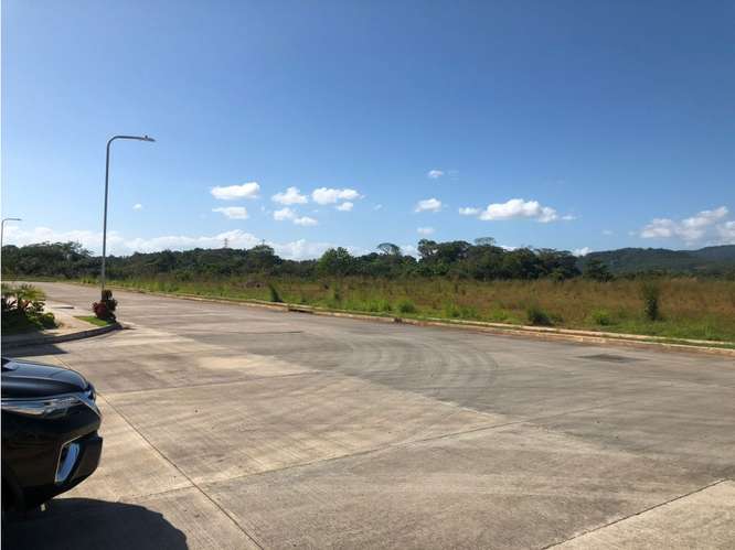 TERRENO EN PARQUE INDUSTRIAL / TOCUMEN STORAGE COMPLEX / 2,500 M2