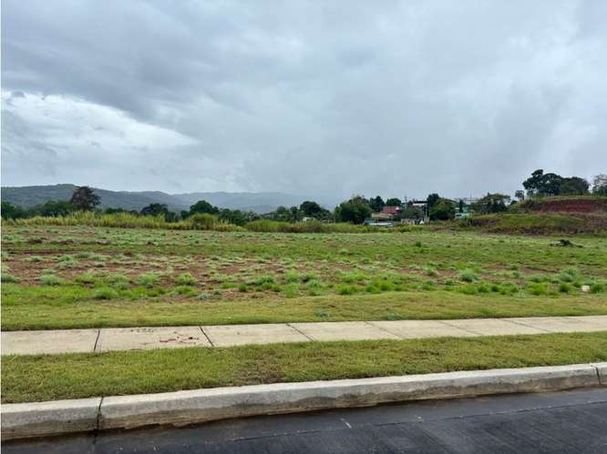 TERRENO EN PARQUE INDUSTRIAL / TOCUMEN STORAGE COMPLEX / 2,500 M2