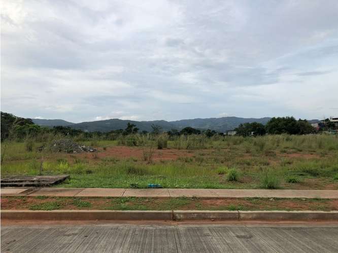 TERRENO EN PARQUE INDUSTRIAL / TOCUMEN STORAGE COMPLEX / 2,500 M2