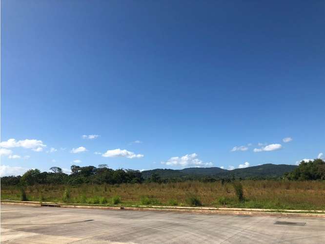 TERRENO EN PARQUE INDUSTRIAL / TOCUMEN STORAGE COMPLEX / 2,500 M2