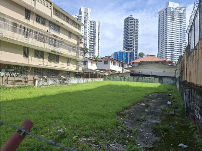 SE VENDE TERRENO COMERCIAL BELLA VISTA 703M PLANO PARA INVERSIÓN - Imagen 3