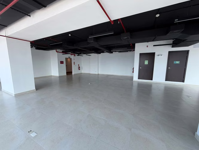 ALQUILER OFICINA PREMIUM SORTIS | 180 m² | ESQUINA | VISTA PANORÁMICA | 4 PARKINGS