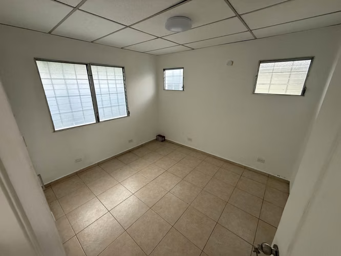Casa 1 planta, 3 recámaras, Villas de Andalucía, Don Bosco, zona Versalles – Alquiler, opción a compra o venta