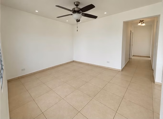 Casa 1 planta, 3 recámaras, Villas de Andalucía, Don Bosco, zona Versalles – Alquiler, opción a compra o venta