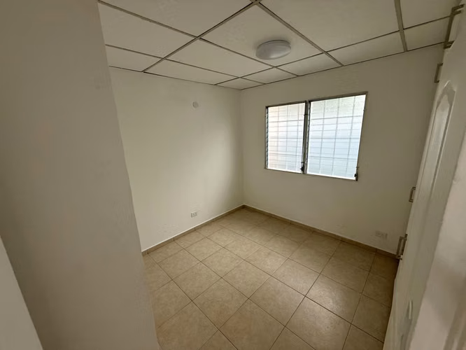 Casa 1 planta, 3 recámaras, Villas de Andalucía, Don Bosco, zona Versalles – Alquiler, opción a compra o venta