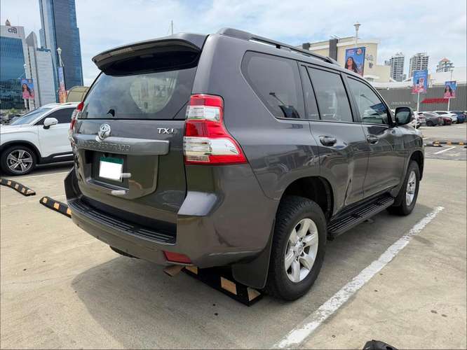 Toyota Prado 2014 Perfecto Estado Único Dueño - Imagen 8