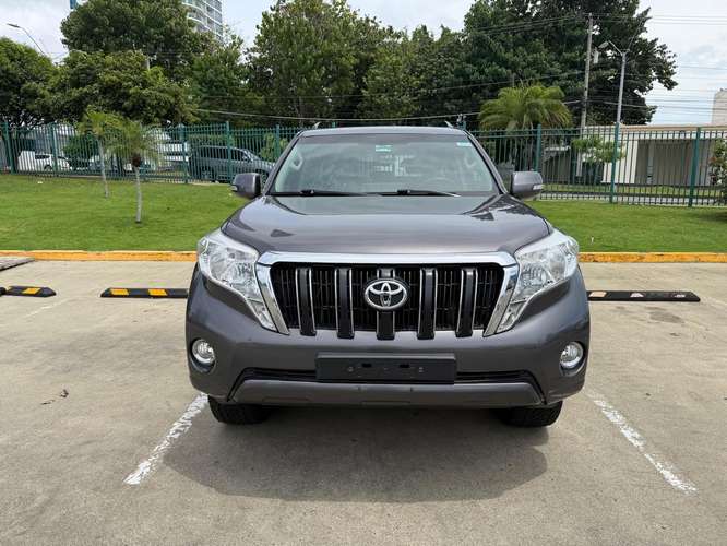 Toyota Prado 2014 Perfecto Estado Único Dueño - Imagen 2