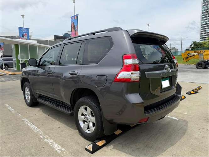 Toyota Prado 2014 Perfecto Estado Único Dueño - Imagen 7