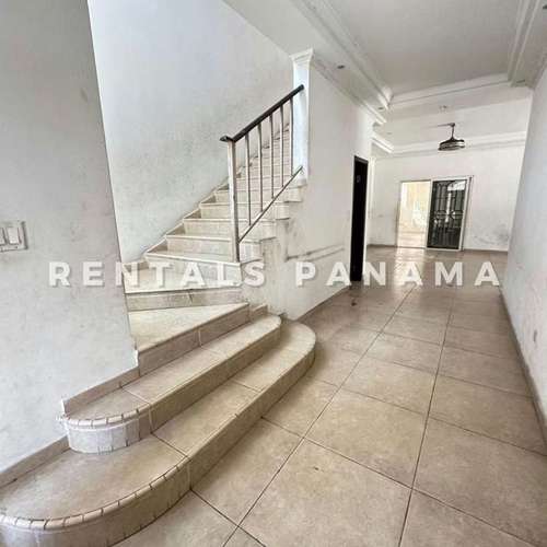 Venta Casa Esquinera en Condado del Rey PH Altos del Country - Imagen 2