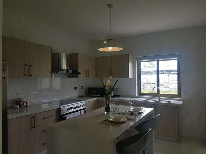 Venta casa en Brisas del Golf, Panamá - con jardín privado | uVIK-25-9243 - Imagen 2