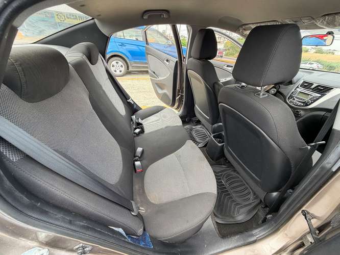 Vendo Hyundai Accent 2015 - Imagen 7