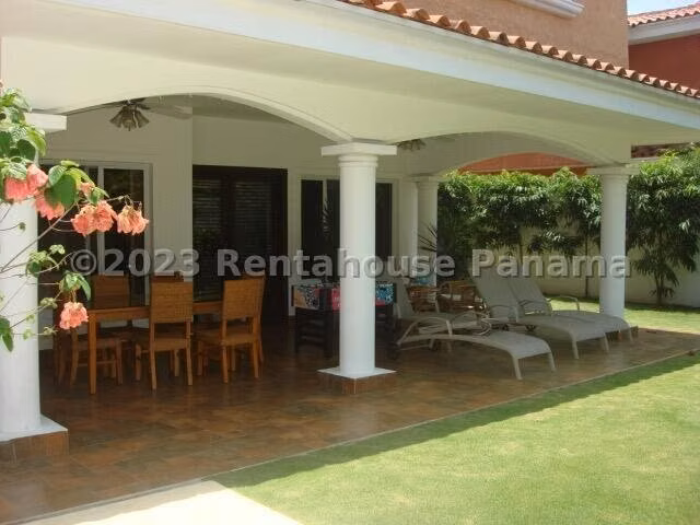 Venta casa en Palmeras del Este, Costa del Este - con piscina | uVIK-23-6277 - Imagen 2