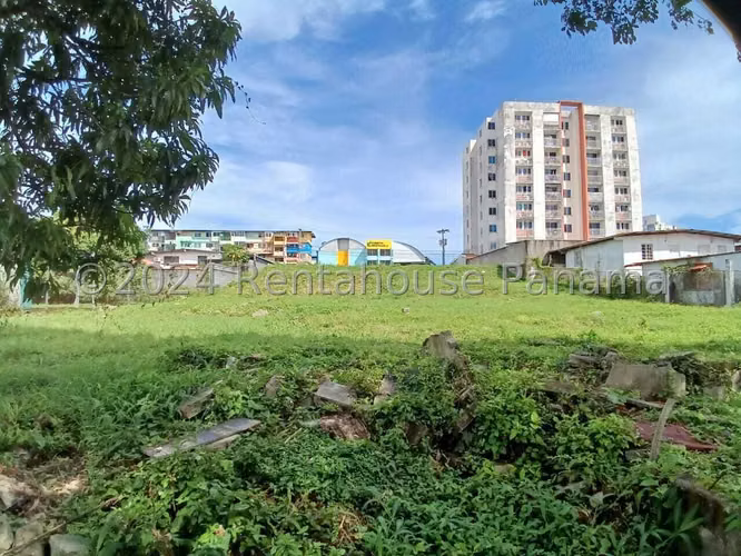 ALQUILER DE TERRENO EN PUEBLO NUEVO – TERRENO
