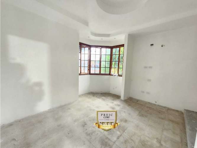 Venta de Casa Unifamiliar en Hato Pintado – 3 Niveles AM