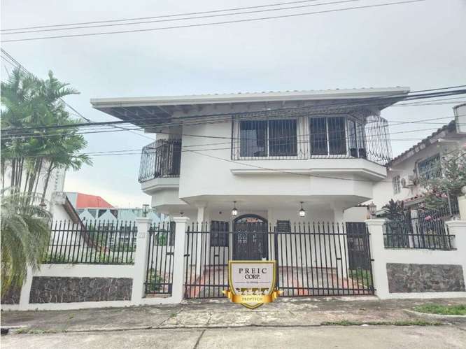 Venta de Casa Unifamiliar en Hato Pintado – 3 Niveles AM