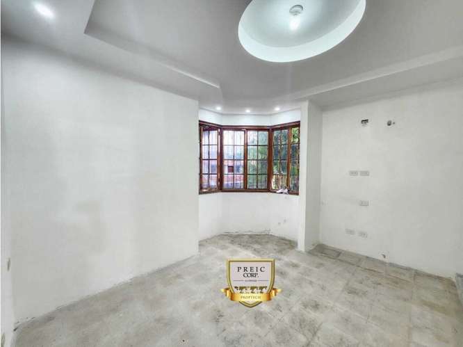 Venta de Casa Unifamiliar en Hato Pintado – 3 Niveles AM