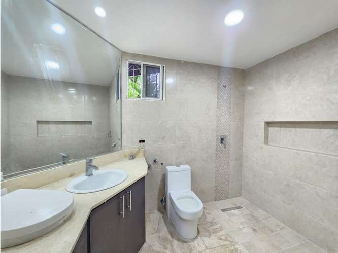 Venta de Casa Unifamiliar en Hato Pintado – 3 Niveles AM