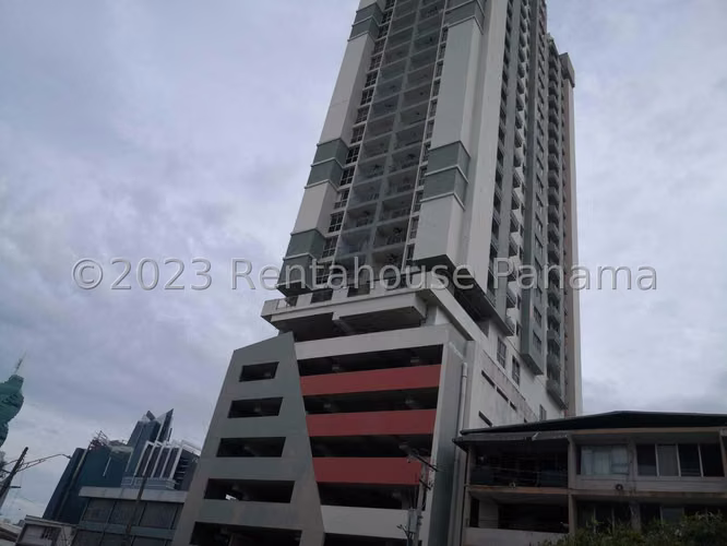 Venta de Apartamento con Línea blanca en Obarrio Ph miyaki EC