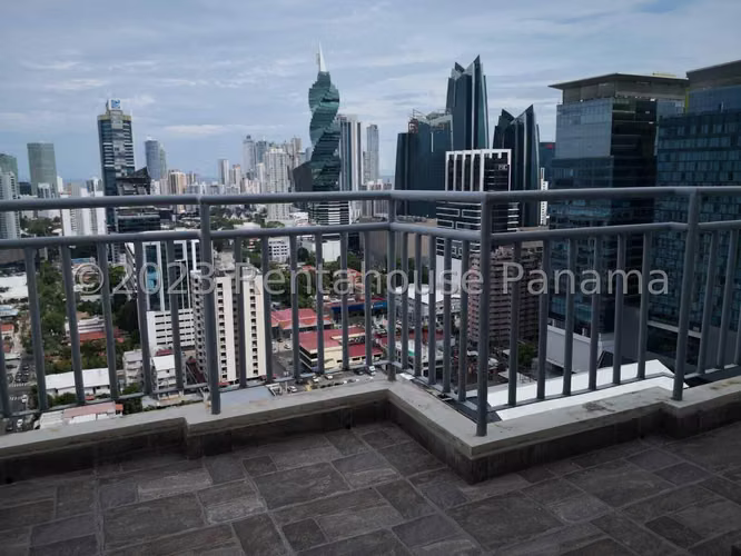 Venta de Apartamento con Línea blanca en Obarrio Ph miyaki EC