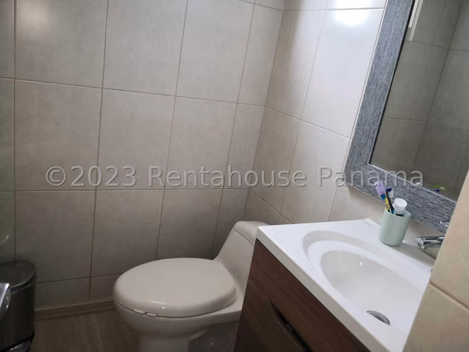 Venta de Apartamento con Línea blanca en Obarrio Ph miyaki EC