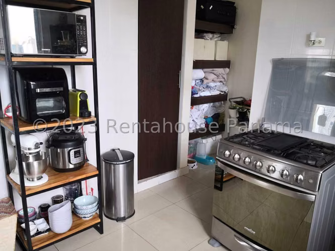 Venta de Apartamento con Línea blanca en Obarrio Ph miyaki EC