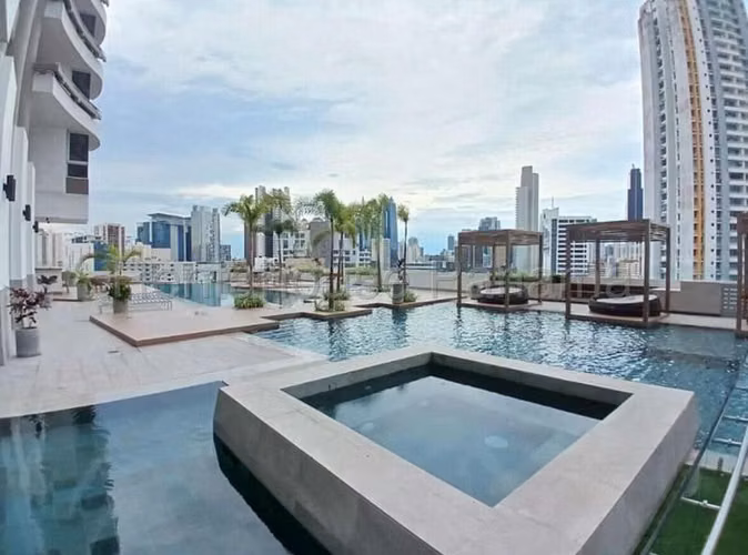 Venta de Apartamento con Línea blanca en El Cangrejo Ph Luxor EC