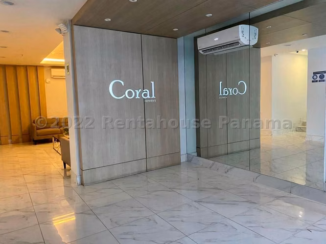 Venta de Apartamento en Via España Ph Coral Towers KF