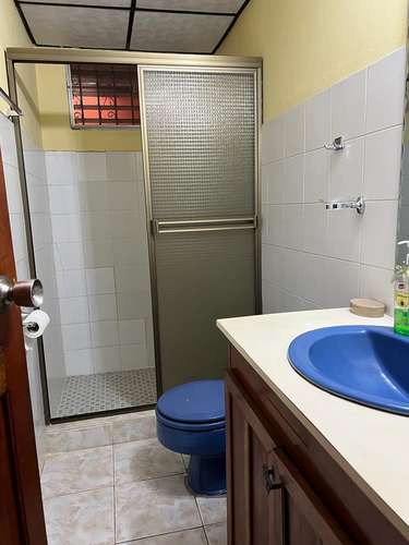 Vendo amplia casa en vacamonte - Imagen 9