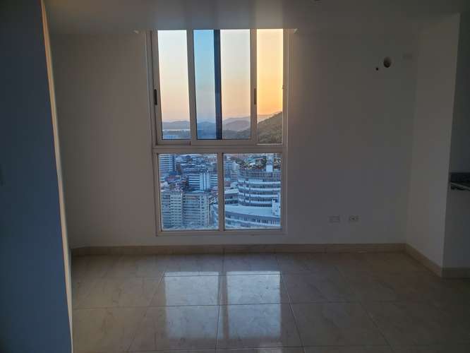 ESTRENE APARTAMENTO FRENTE AL MAR