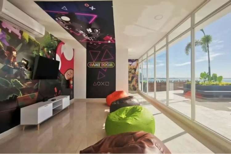 ESTRENE APARTAMENTO FRENTE AL MAR