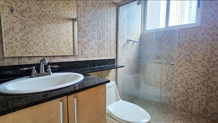 APARTAMENTO EN LA EXCLUSIVA AREA DE COSTA DEL ESTE