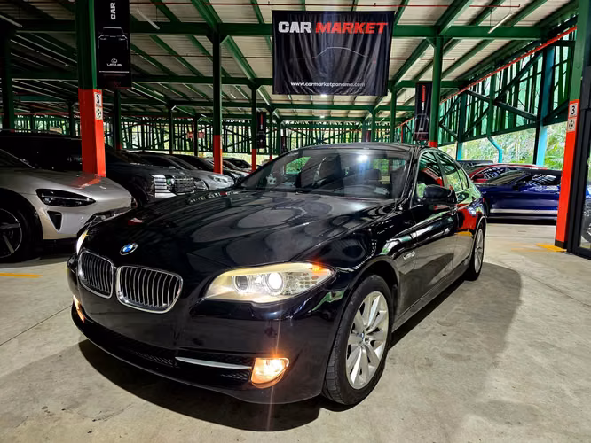 BMW 528i 2011