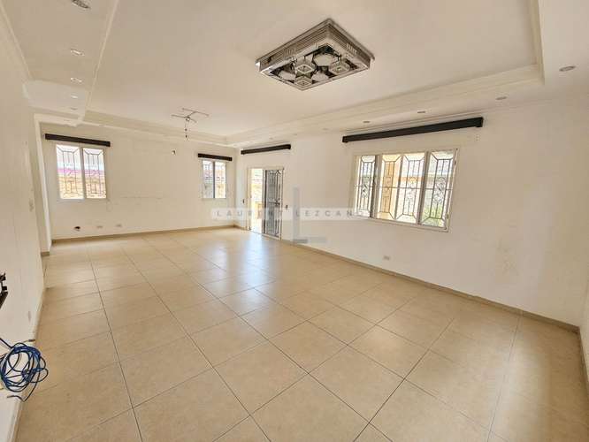 Venta de Casa Unifamiliar en Altos del Country 300. Haga una oferta - Imagen 4