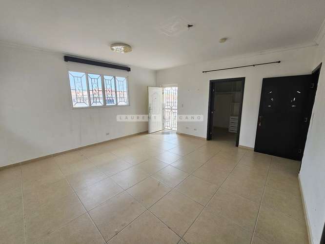 Venta de Casa Unifamiliar en Altos del Country 300. Haga una oferta - Imagen 8