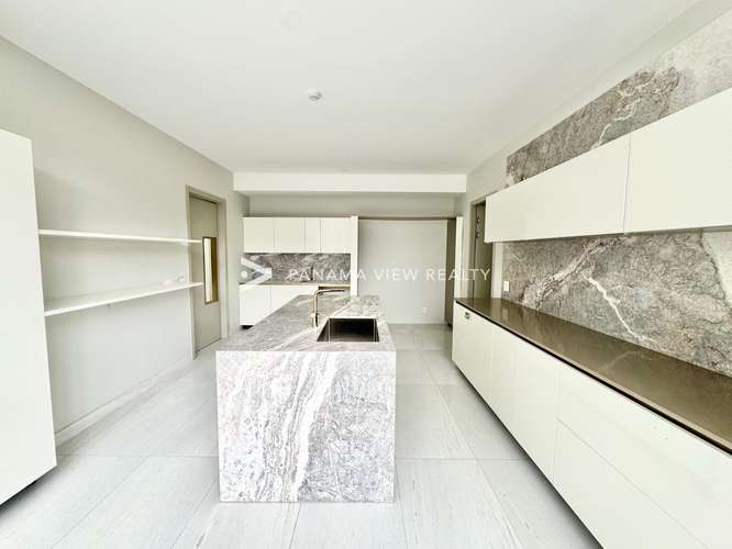 LA MAISON BY FENDI - SANTA MARIA - Imagen 4