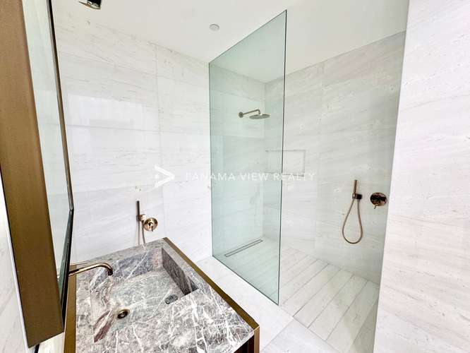 LA MAISON BY FENDI - SANTA MARIA - Imagen 14