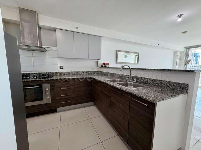 Alquiler de Apartamento en Carrasquilla 27MGO25